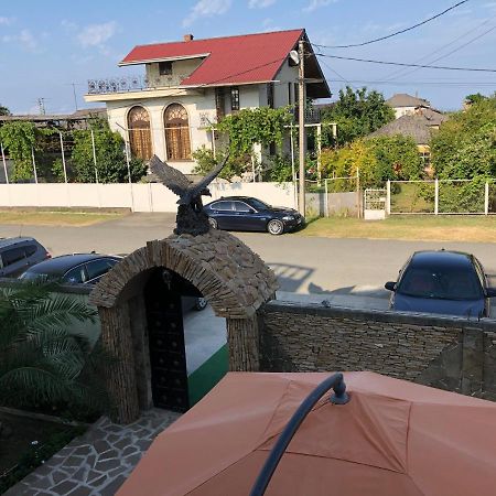 Hôtel Гостевой Дом Siella à Soukhoumi Extérieur photo