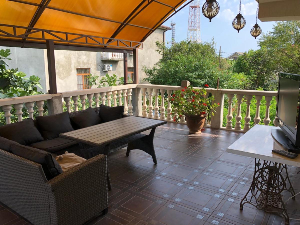 Hôtel Гостевой Дом Siella à Soukhoumi Extérieur photo
