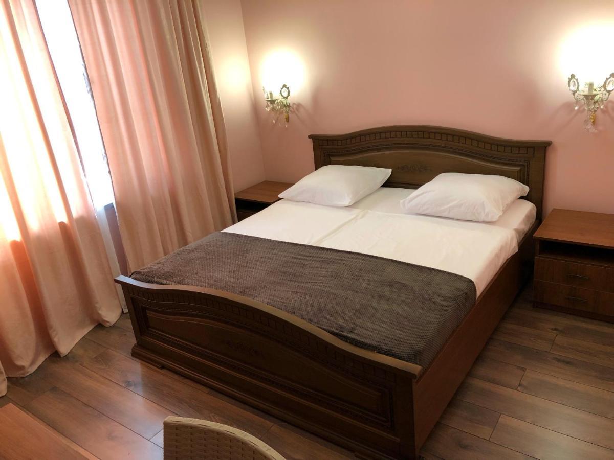 Hôtel Гостевой Дом Siella à Soukhoumi Extérieur photo