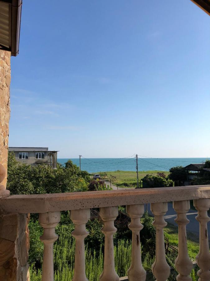 Hôtel Гостевой Дом Siella à Soukhoumi Extérieur photo