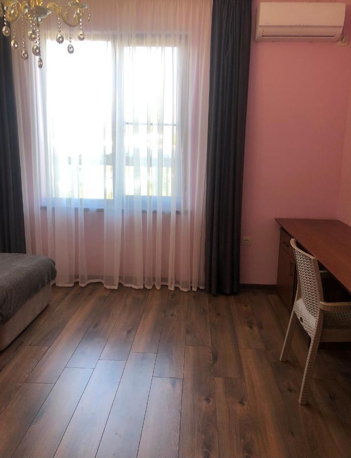 Hôtel Гостевой Дом Siella à Soukhoumi Extérieur photo