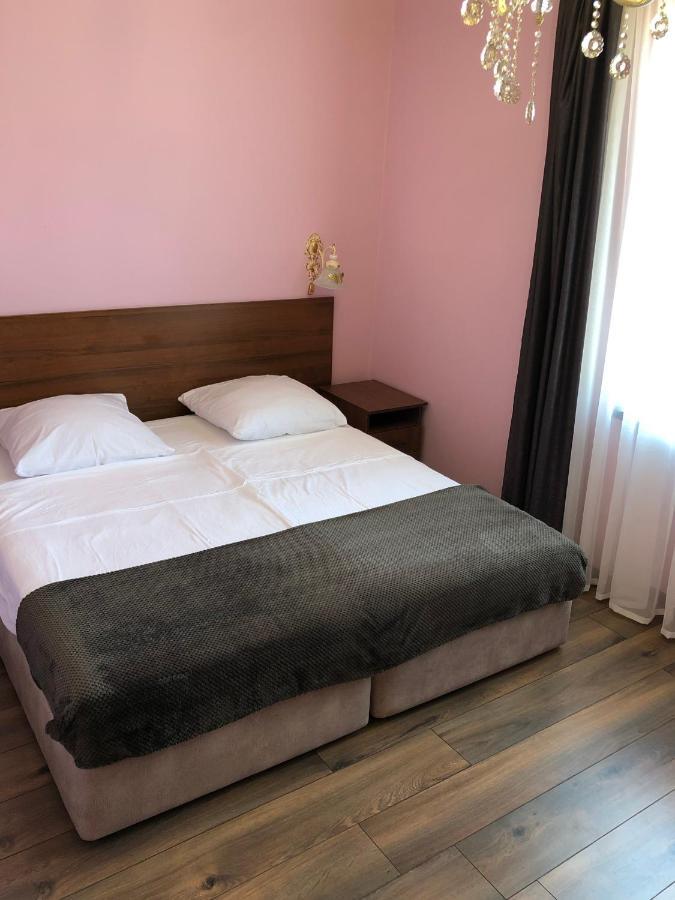 Hôtel Гостевой Дом Siella à Soukhoumi Extérieur photo